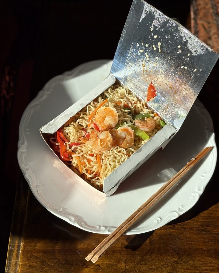 Shrimp noodles takeaway box from Cook Art